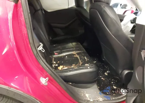 2020 Tesla Model Y Long Range Dual Motor All-Wheel Drive z USA, uszkodzony, nr VIN 5YJYGDEE7LF053326